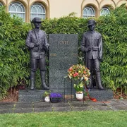 Koninklijk Tehuis voor Oud-Militairen en Museum Bronbeek 🪖