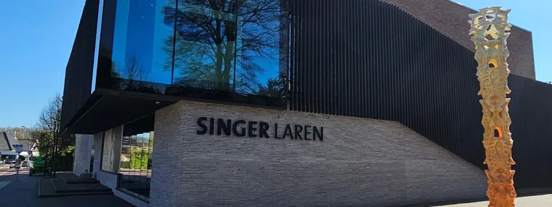 Singer Laren