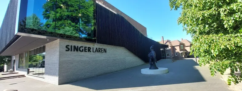 Singer Laren