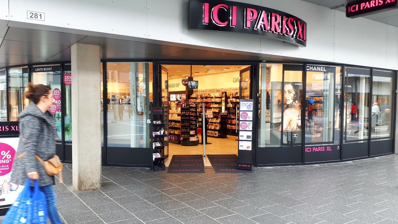 Bij ICI PARIS XL Eindhoven (Winkelcentrum betaal je met creditcards American Express, en Visa