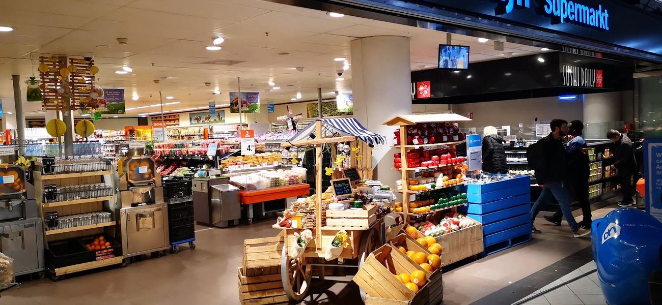 Bij Albert Heijn in Schiphol betaal je met creditcards van American Express (AMEX), Mastercard