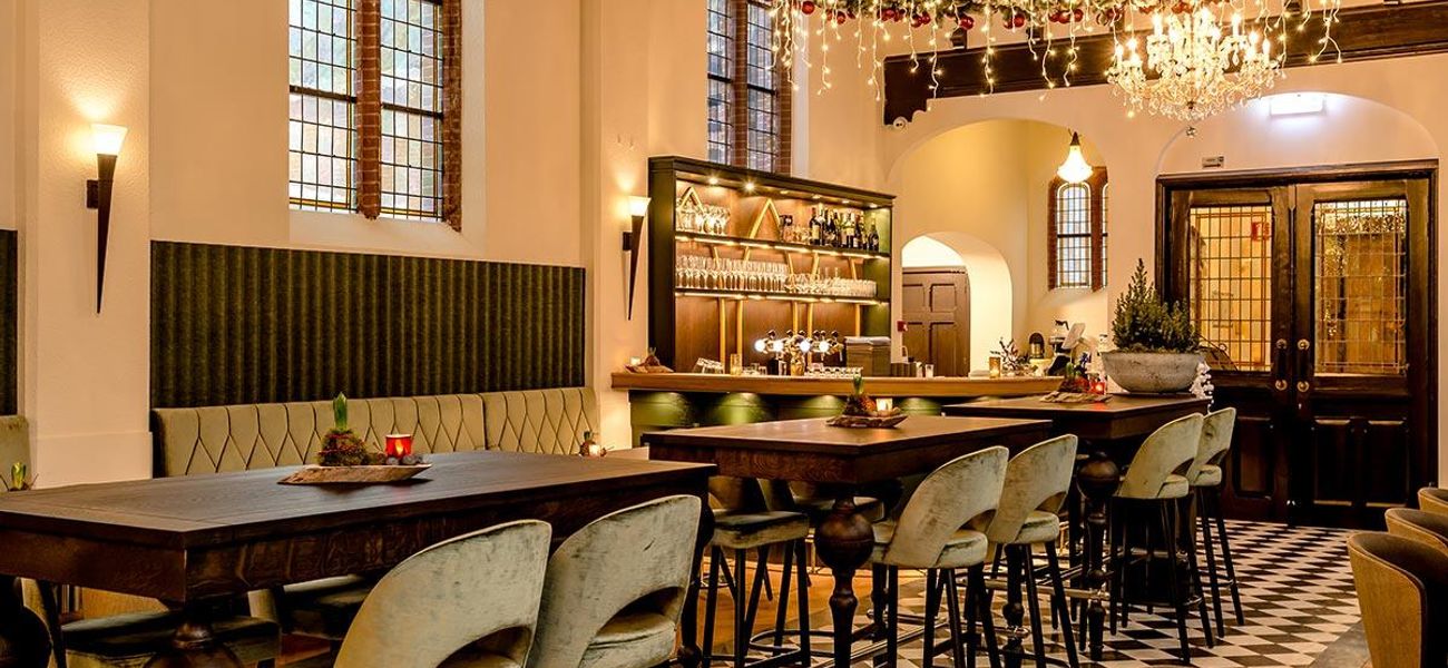 Bij Restaurant De Basiliek in Appingedam