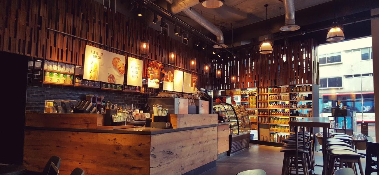 Bij Starbucks in Utrecht (Hollandse Toren) betaal je met creditcards