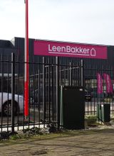 Leen Bakker