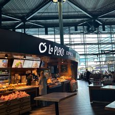 La Place Restaurant - Schiphol Lounge 1