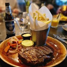 Food- en Sportsbar De Zalm