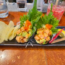 MOMO Restaurant, Bar & Lounge