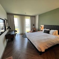 Renaissance Amsterdam Schiphol Airport Hotel