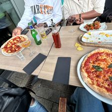 WOODSTONE Pizza and Wine Almere