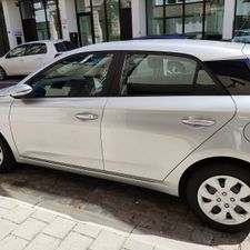Avis Autoverhuur Apeldoorn