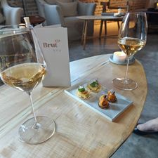 Brut 172 by Hans van Wolde