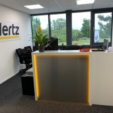 Hertz Autoverhuur - Haarlem - A Hofmanweg 55