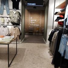 C&A