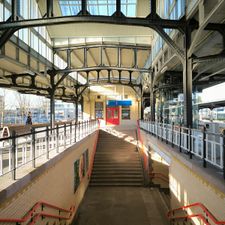 Station Naarden-Bussum