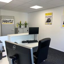 Hertz Autoverhuur - Haarlem - A Hofmanweg 55