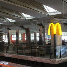 McDonald's Airport Schiphol Lounge 3
