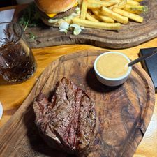 Bariloche Steak & Burger