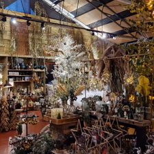 AVRI Bloem-en Tuincentrum