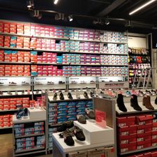 Skechers