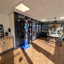 KwikFit Almere-Stad - Autobanden, APK en onderhoud