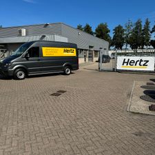 Hertz Autoverhuur - Almere - Markerkant 10-01