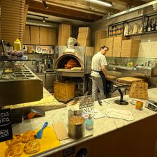 De Pizzabakkers Leliegracht To Go
