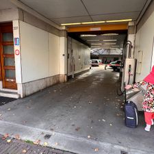 Hertz Autoverhuur - Amsterdam - Overtoom 333