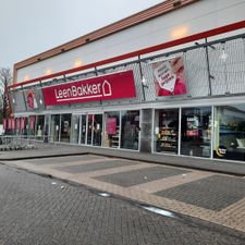 Leen Bakker