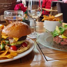 Café In Den Ouden Vogelstruys