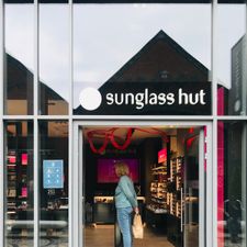 Sunglass Hut