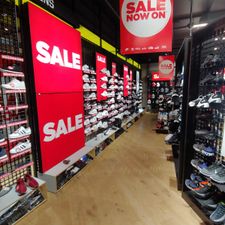 leraar Langskomen straal Bij JD Sports in Rotterdam (Poolsterstr. A) betaal je met creditcards van  American Express, Mastercard en Visa