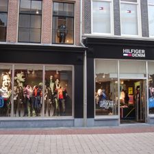 Hilfiger Denim Store