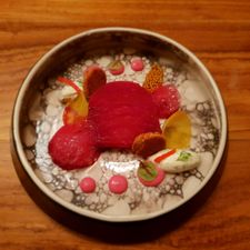Suzie's & Van Aken