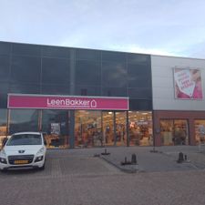 Leen Bakker