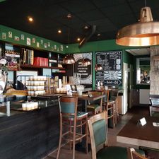 NielZ Café Restaurant