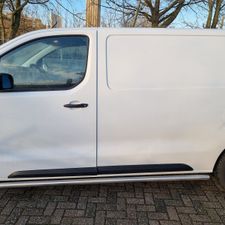 Avis Autoverhuur Eindhoven