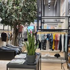 Shoeby - Tilburg Centrum