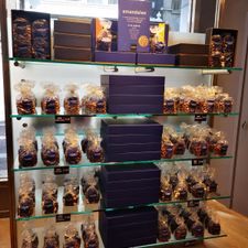 Van Delft Chocolates & Bakery