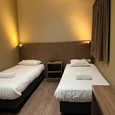 Aston city Hotel