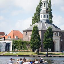 Rondvaart Leiden | stadsrondvaarten | Groepen | Sloep en sup verhuur