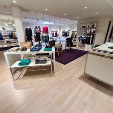 Bij Tommy Hilfiger in Den Haag betaal je met creditcards van American Express AMEX Mastercard en Visa