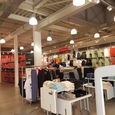 Puma outlet store clearance roosendaal