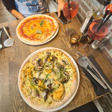 WOODSTONE Pizza and Wine Alphen aan den Rijn