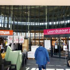 Leen Bakker