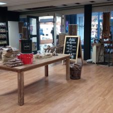 Van Delft Chocolates & Bakery
