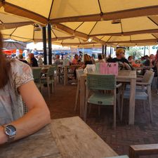 NielZ Café Restaurant