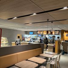 McDonald's Airport Schiphol McDrive Noord