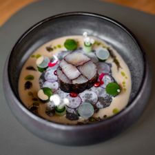 Suzie's & Van Aken