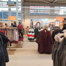 Esprit - Roosendaal Outlet