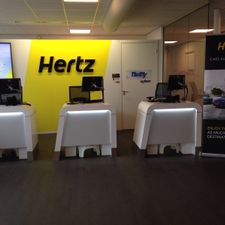 Hertz Autoverhuur - Eindhoven Airport